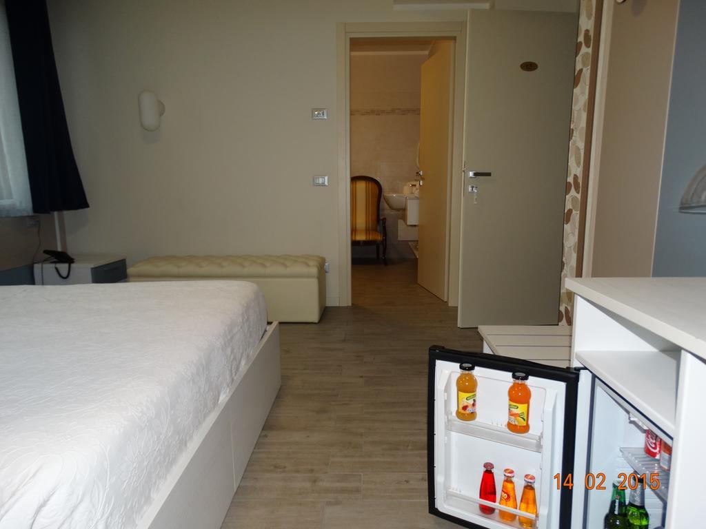 Hotel Moderno Grumello del Monte Luaran gambar
