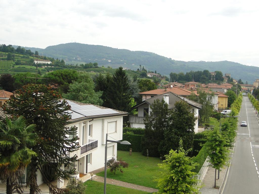 Hotel Moderno Grumello del Monte Luaran gambar