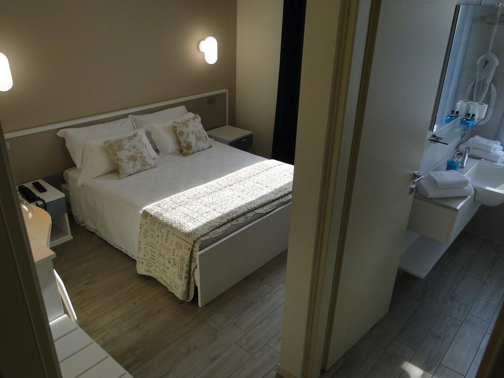 Hotel Moderno Grumello del Monte Bilik gambar