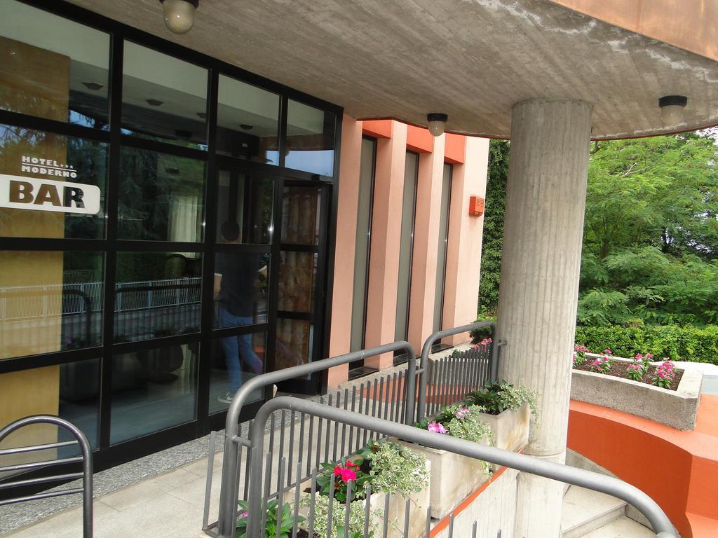Hotel Moderno Grumello del Monte Luaran gambar