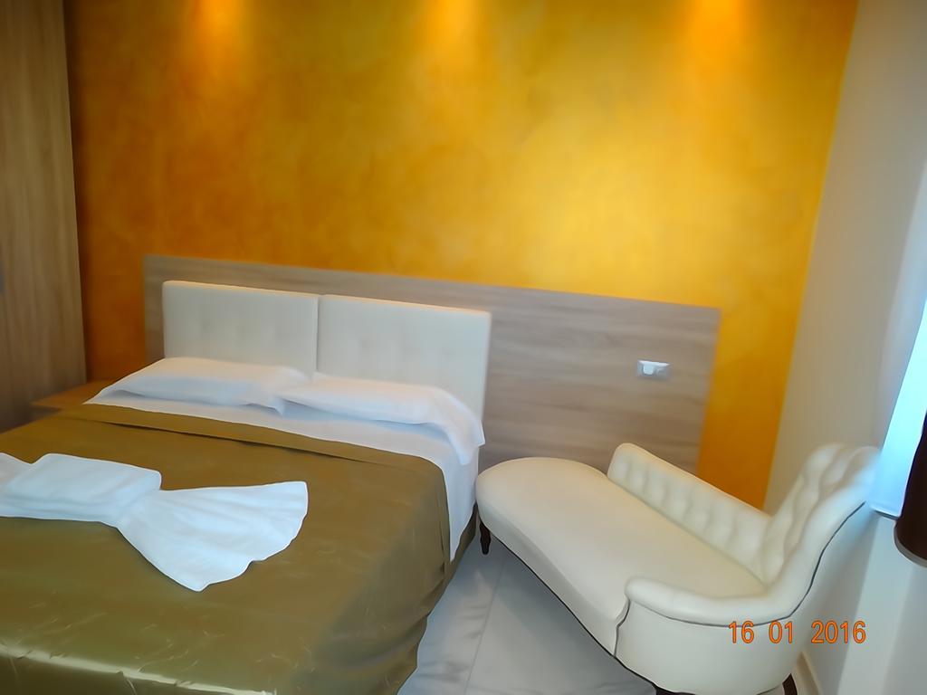 Hotel Moderno Grumello del Monte Luaran gambar