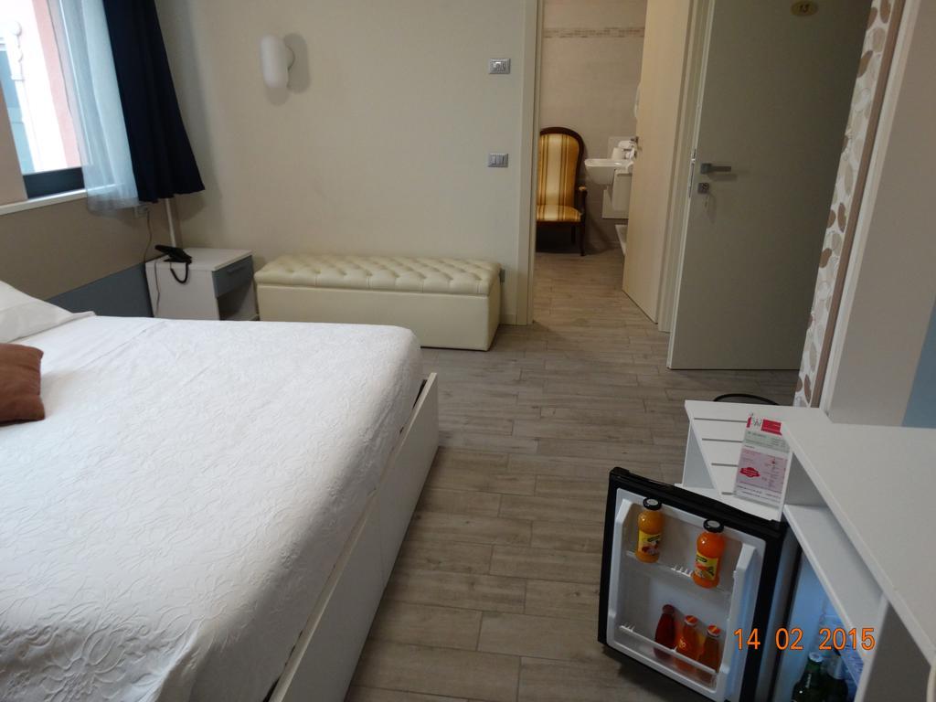 Hotel Moderno Grumello del Monte Luaran gambar