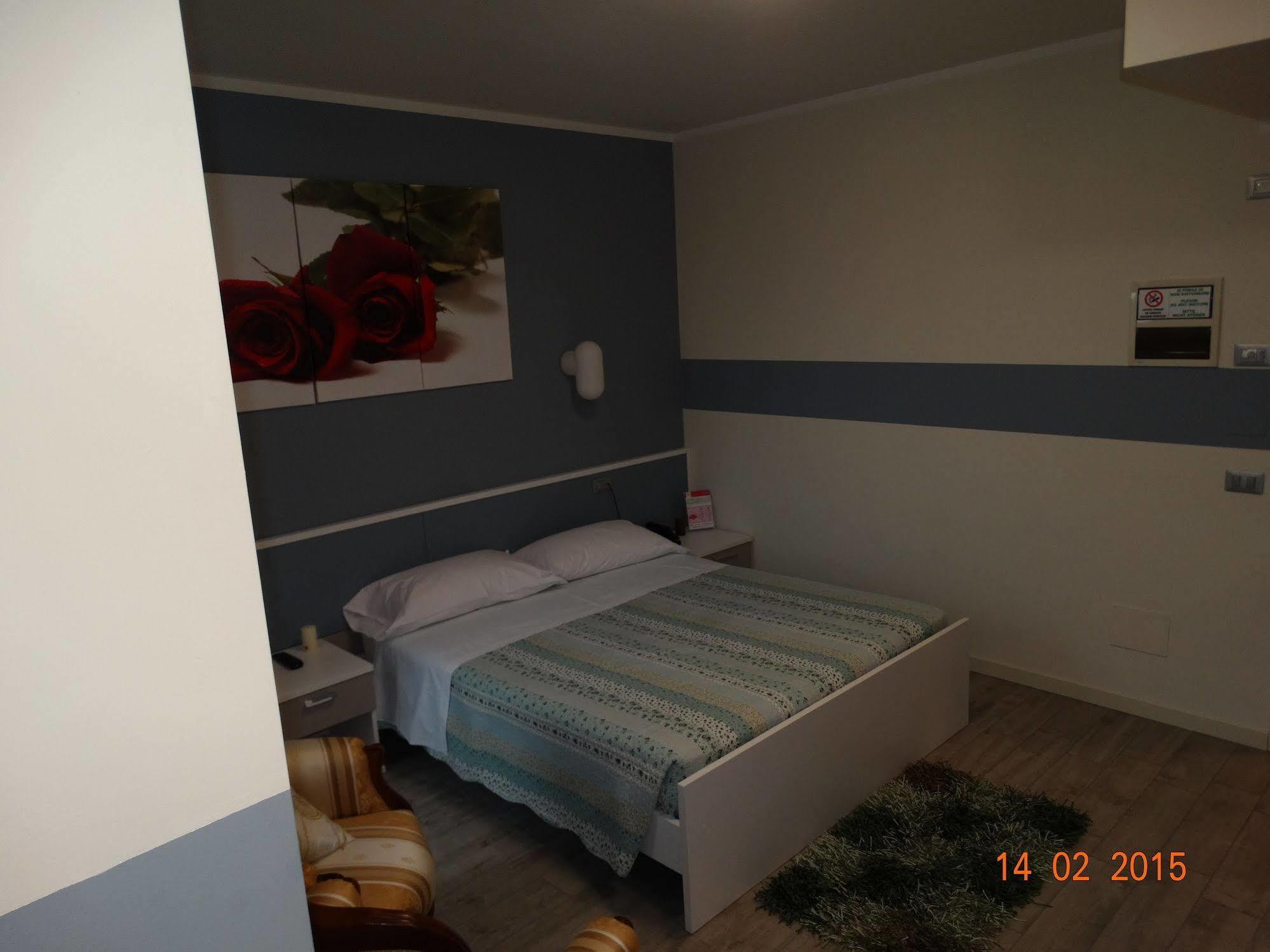 Hotel Moderno Grumello del Monte Luaran gambar