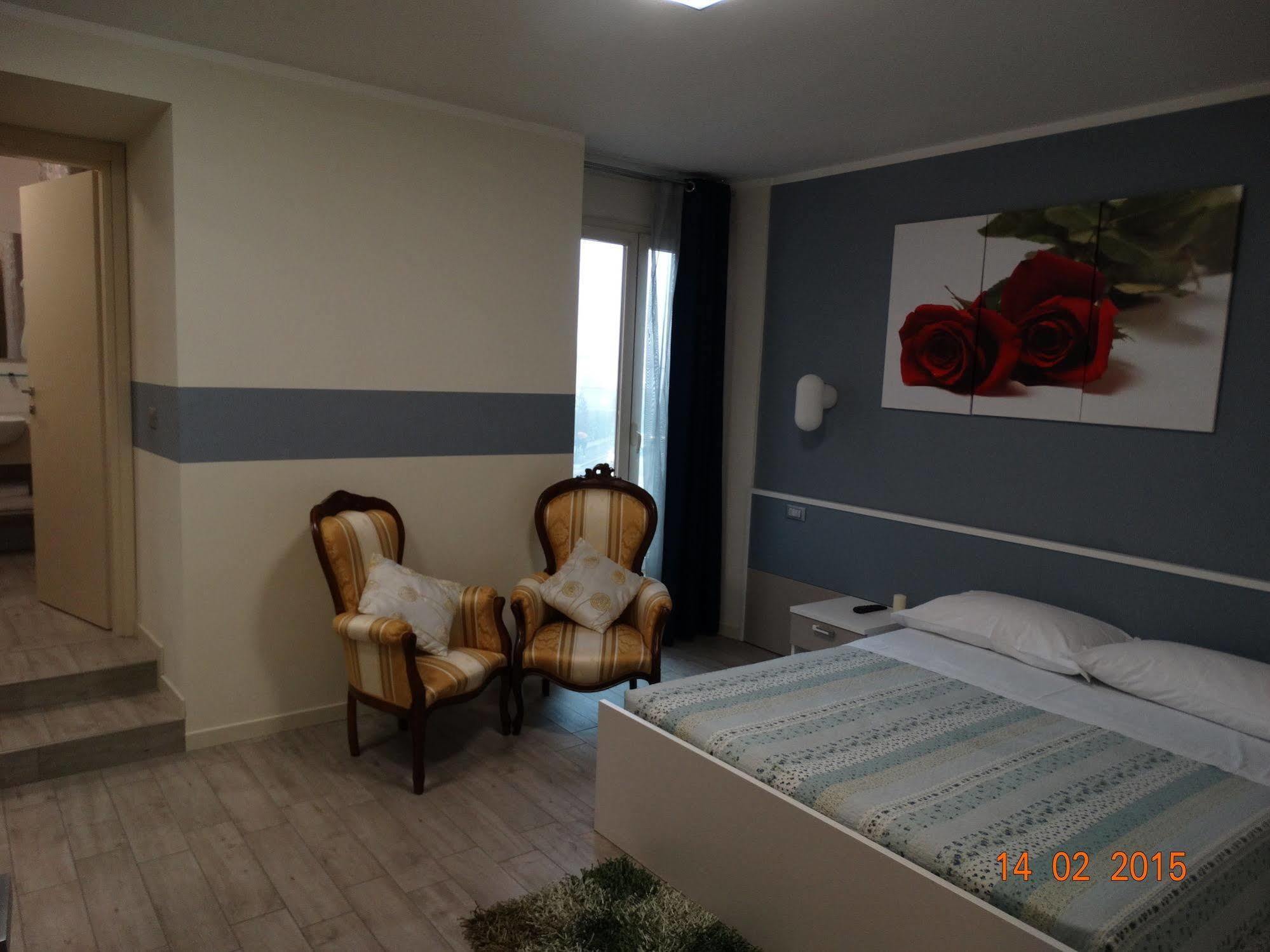 Hotel Moderno Grumello del Monte Luaran gambar